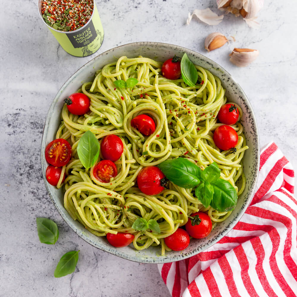 Spaghetti mit Avocado-Pesto | Rezept | JUST SPICES®