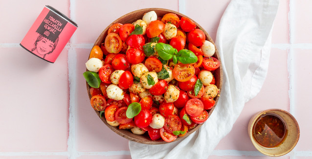 Tomaten Mozzarella Salat mit Tomate Mozzarella Gewürz