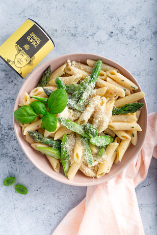 Cremige Pasta mit grünen Spargel 