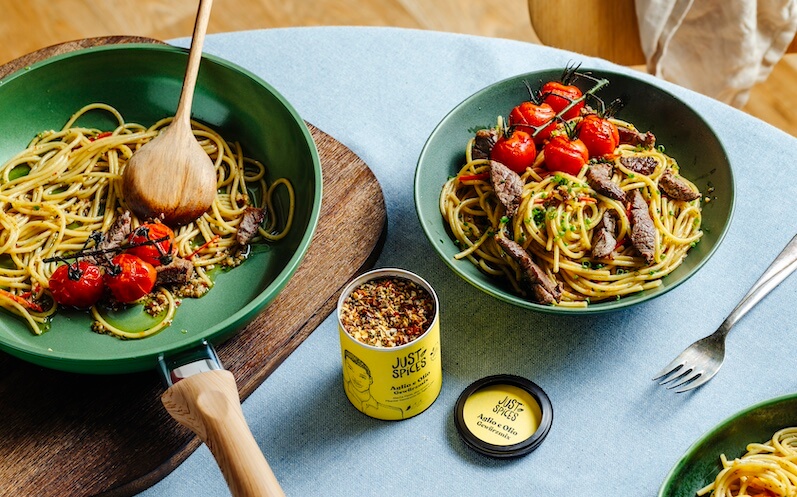 Spaghetti Aglio e Olio mit Rinderfiletstreifen