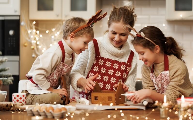 Lebkuchenhaus mit Kindern bauen